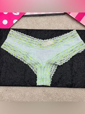 2013 Victoria’s Secret Mint Green Floral Lace Trim Cotton Cheeky Panties Small S